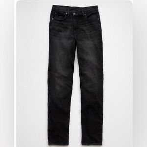 AE Strigid Super High-Waisted Crossover
Baggy Straight Jean
